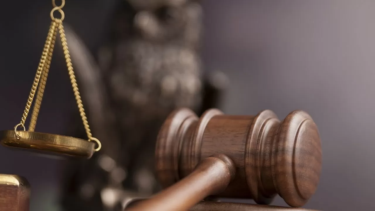 Алматыда сот орындаушысы 370 млн теңге мен Range Rover көлігін заңсыз иемденген