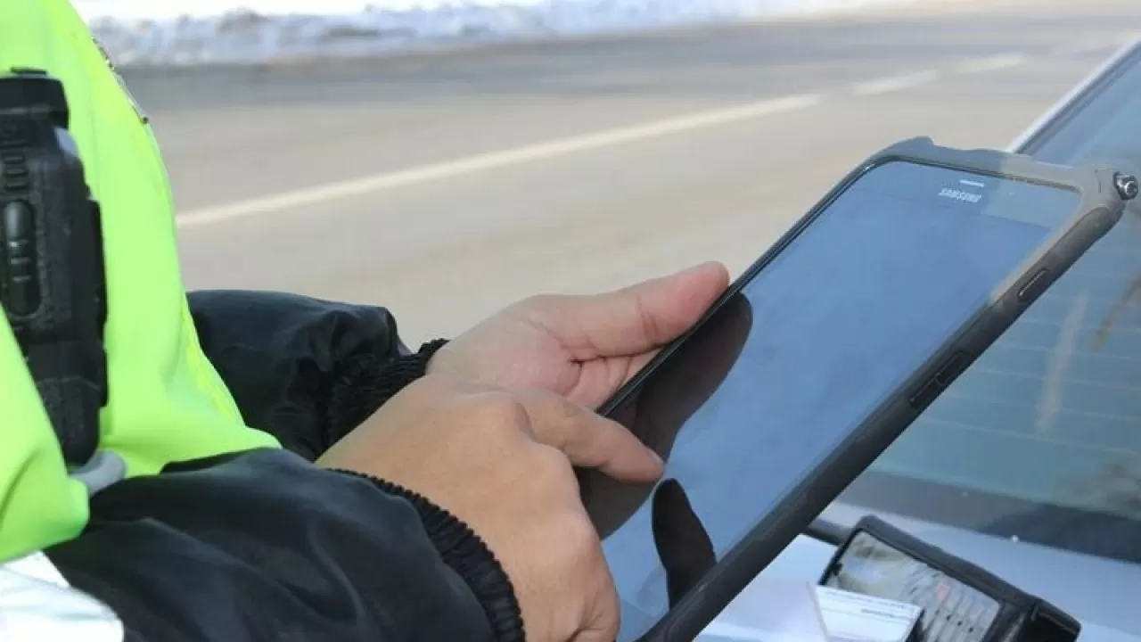 "Мас күйінде көлік жүргізген": Облыс әкімінің әпкесіне әкімшілік хаттама толтырылды