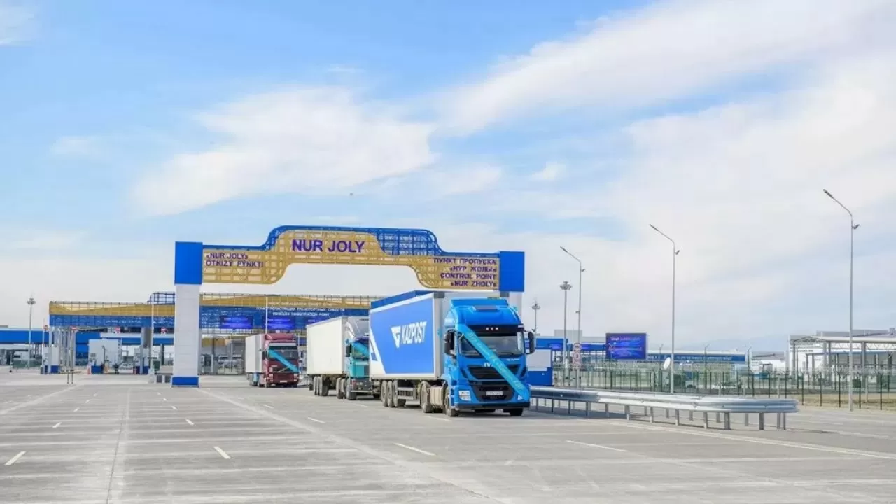 Какие пункты пропуска на границе Казахстана и Китая закроют на праздники 