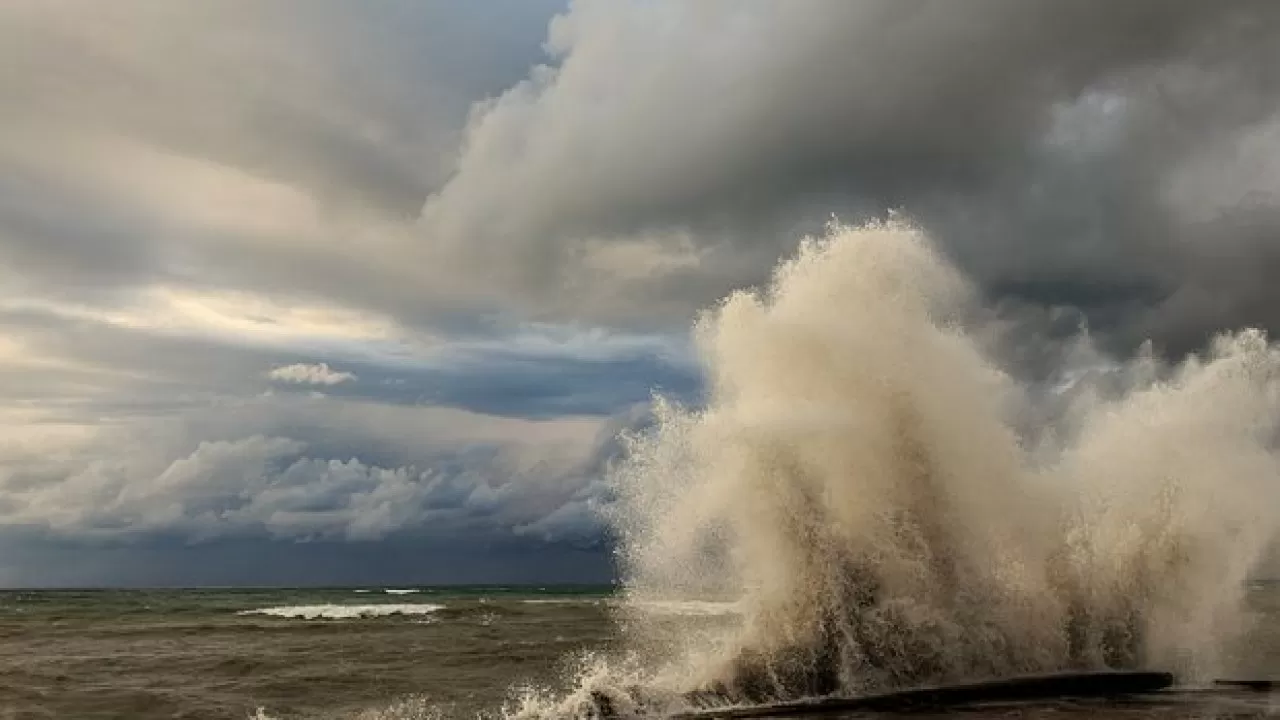 Мощное землетрясение произошло в Тихом океане