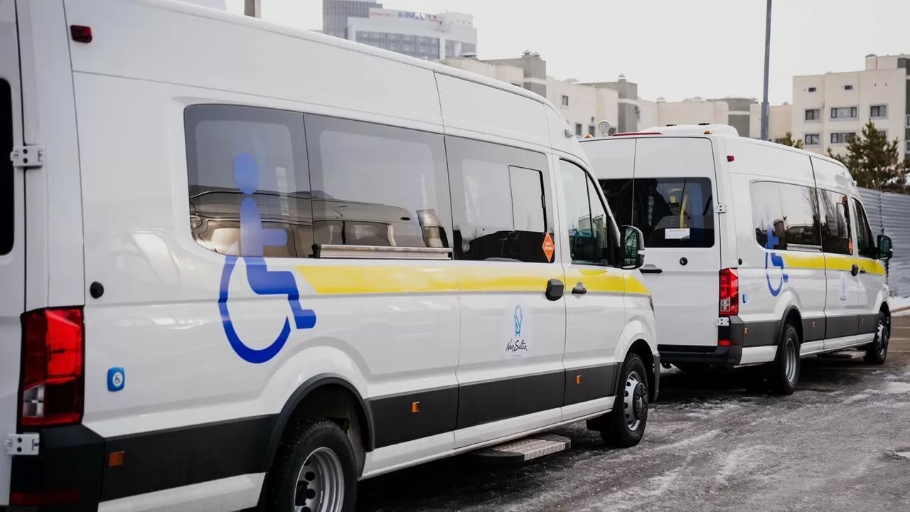 В Казахстане изменят правила работы инватакси 