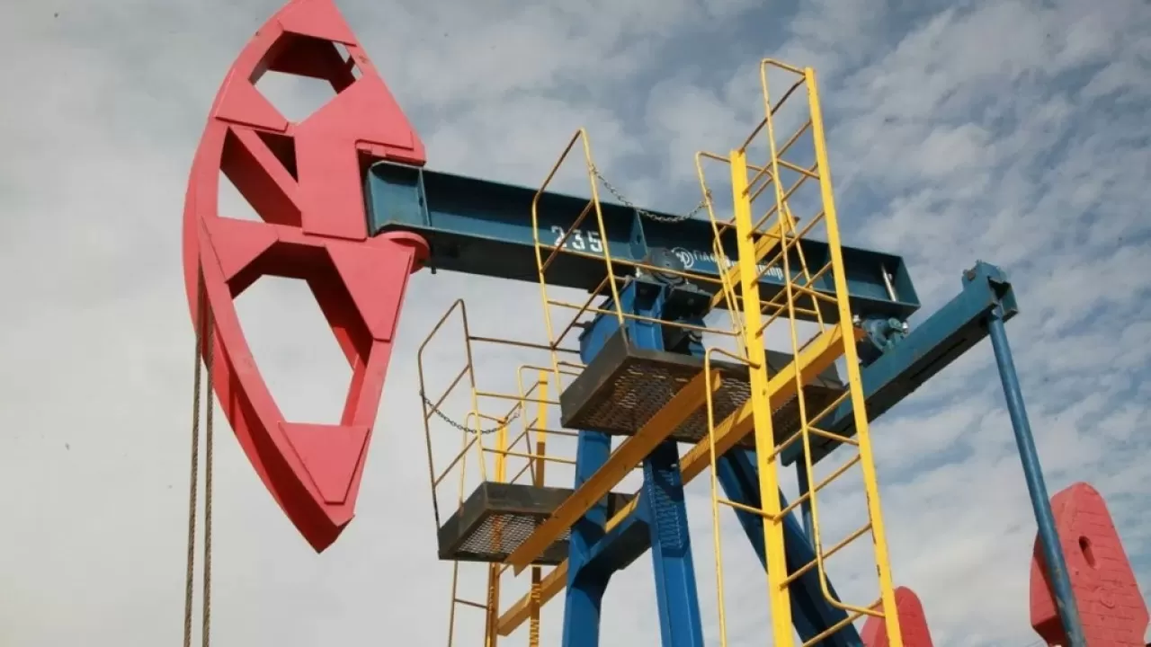 Напряженность между США и Венесуэлой тянет цены на нефть вверх