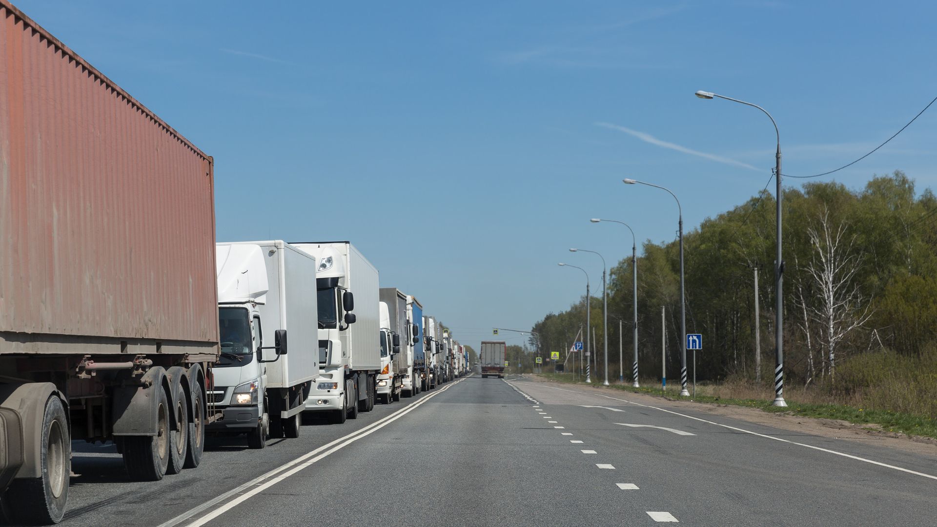 Шекарадағы жүк көліктерінің ұзын сонар кезегін жою қажет &ndash; Мемлекет басшысы