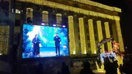 Звезды казахстанской эстрады выступают в шоу в Алматы