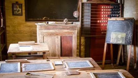 Президент РК рассказал, как в Астане решают школьный кризис 