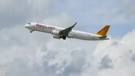 Россияне отказались покидать самолет, приземлившийся в Актау 