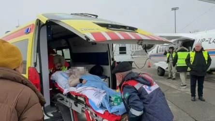 Баланы ТЖМ ұшағымен Қызылордадан Алматыға жеткізді