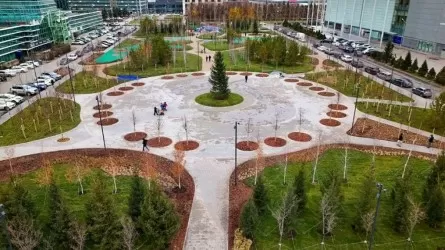 Надо заглядывать и за фасады - Токаев о благоустройстве столицы