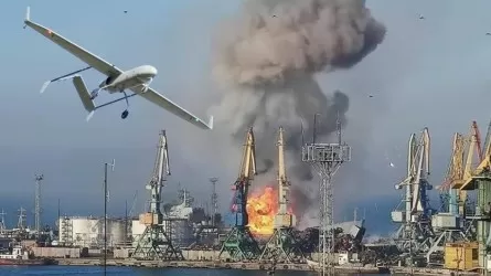 Дроны ударили по порту у Керчи: вспыхнул пожар 