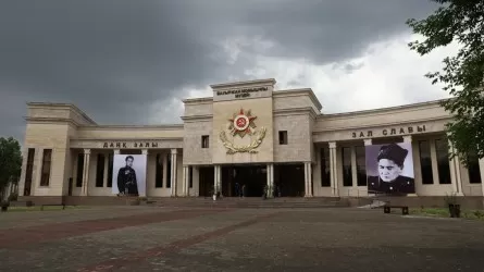 Президент Таразда жаңадан ашылған әскери мектеп-интернатқа Бауыржан Момышұлының есімін беруді ұсынды