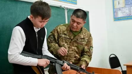 Қазақстан мектептерінде алғашқы әскери дайындықтың жаңа стандарты енгізілді