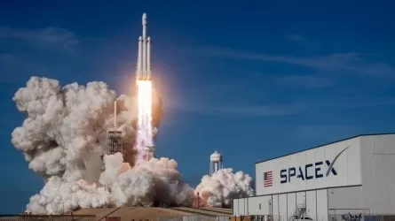Ракета компании SpaceX вывела на орбиту новую группу интернет-спутников Starlink 
