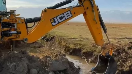 Жамбылда 30 жылдан кейін алғаш рет арықтар арнайы техникамен тазартылды