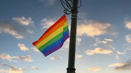 Meta по всему миру закрывает аккаунты с ЛГБТ-контентом 