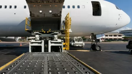 Мемлекет басшысы ескі жүк ұшақтарына қойылған шектеуді қайта қарау қажеттігін айтты