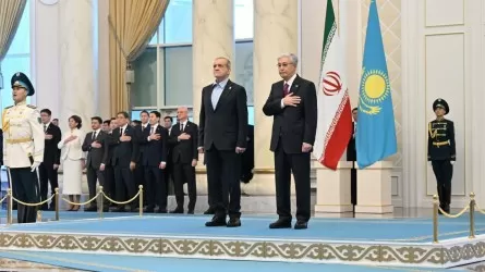 Қасым-Жомарт Тоқаев Иран Президентін Ақордада қарсы алды
