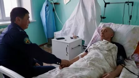 Участковый в Узункольском районе нашел 75 летнего рыбака без сознания в снегу