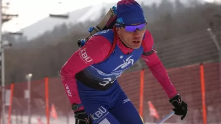 Казахстанец показал исторический результат в гонке кубка мира по биатлону