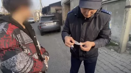 Алматыда синтетикалық есірткі сақтаған күдікті анықталды