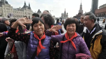 Көрші ел қытайлықтарды қуантатын жарлыққа қол қойды