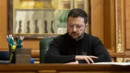 Зеленский в Берлине отвергает компромисс по Донбассу  