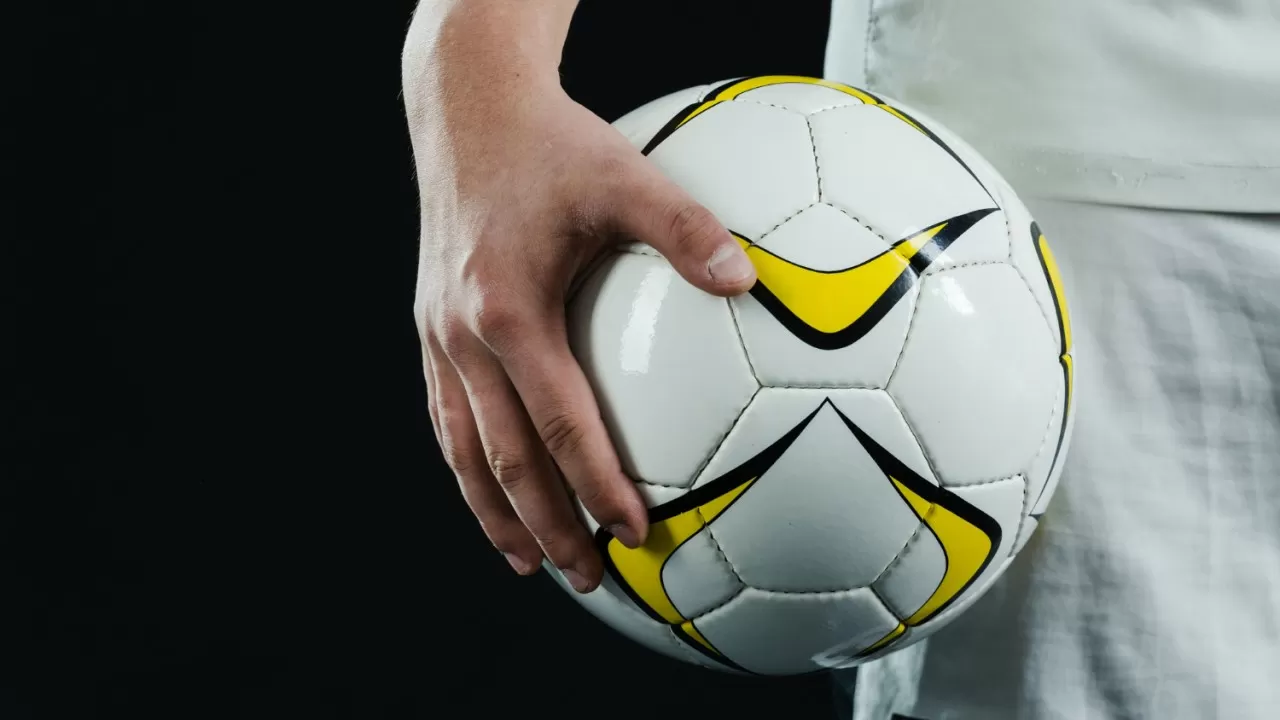 "Атырау" пробился на третью строчку футзального ЧРК