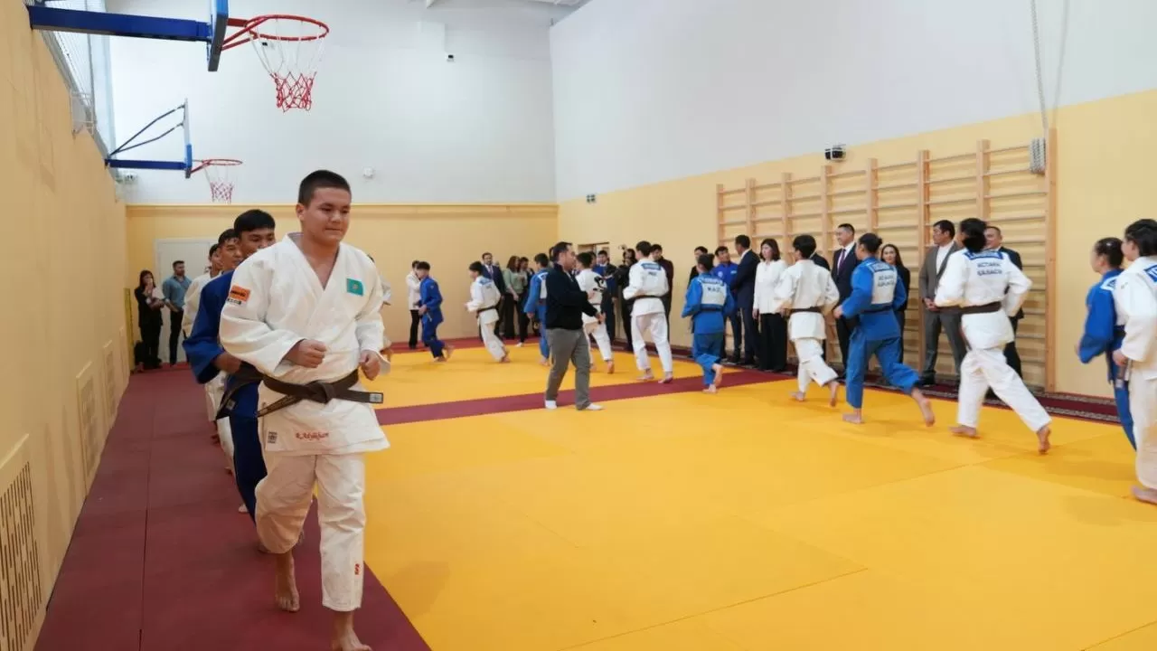 Первый школьный зал дзюдо открылся в Астане 
