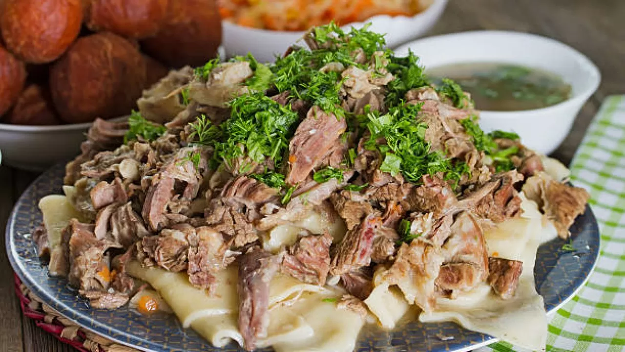 Бешбармак отменяется? Как не отпугнуть удачу из-за новогоднего меню