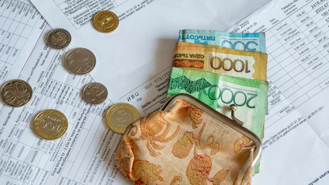 Комуслуги в Астане "пустили" через один банк