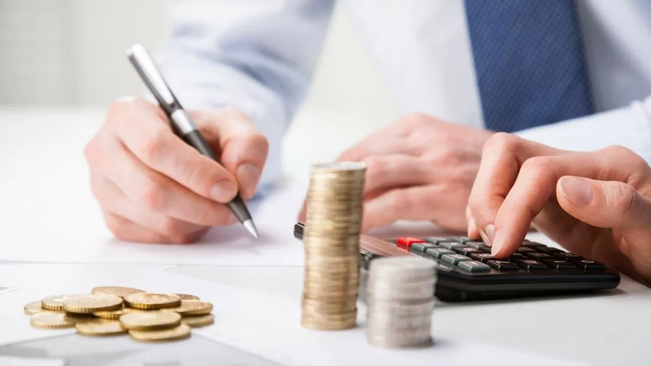 Почему госслужащим в Казахстане так и не разрешили заниматься бизнесом