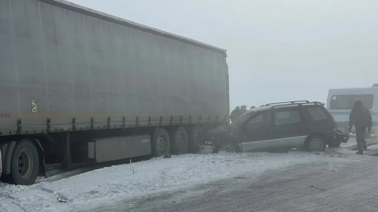 В массовом ДТП в пригороде Павлодара погибла женщина 