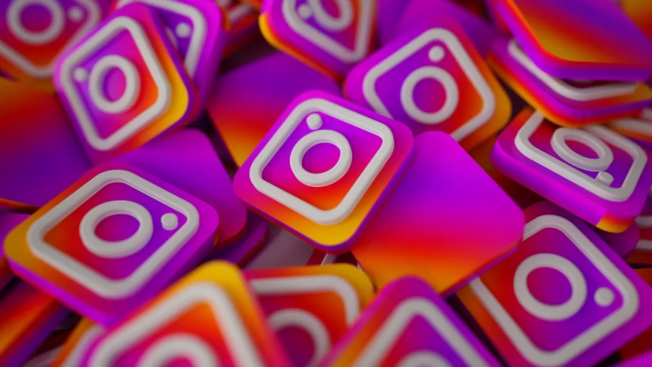 Порно и убийства: что случилось с Instagram?