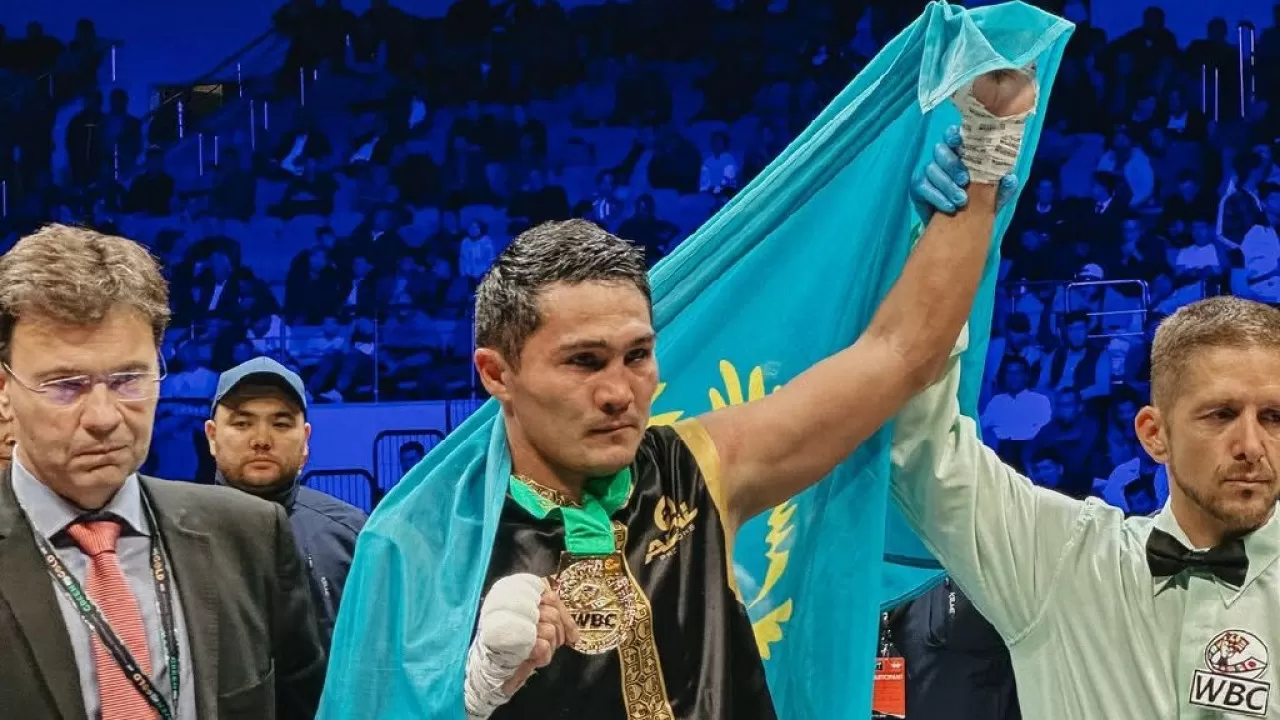 Қазақ боксшысы ресми түрде WBC рейтингінің көшбасшысына айналды