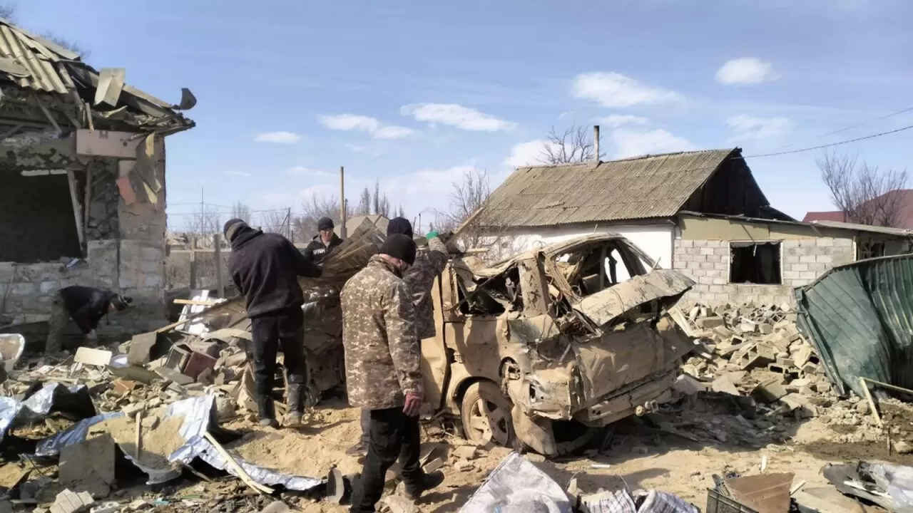 "Әкесі қыздарын мектепке апармақ болған": Талдықорғанда газбен жүретін көлік жарылды