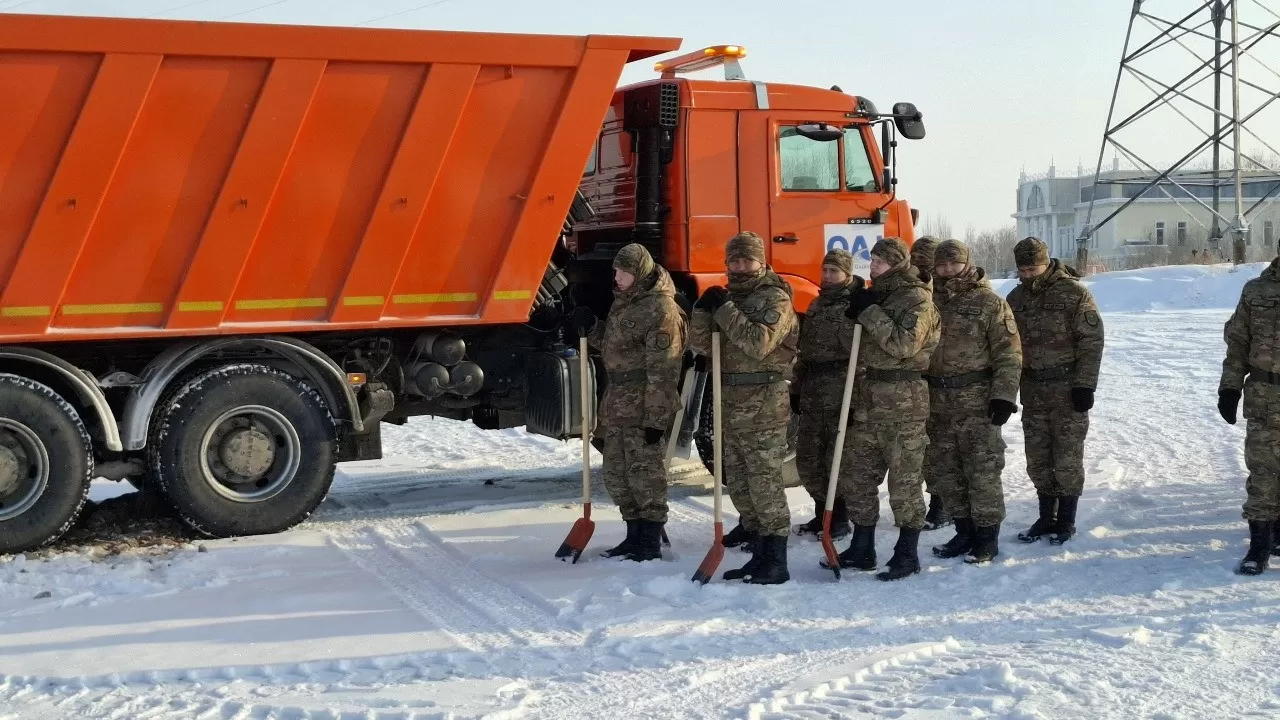 40-километровый канал для отвода талых вод строят костанайцы