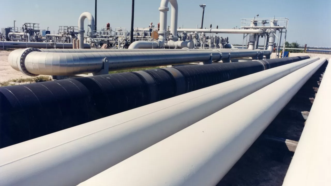 Казахстан обсуждает увеличение поставок нефти в Германию до 2,2 млн тонн