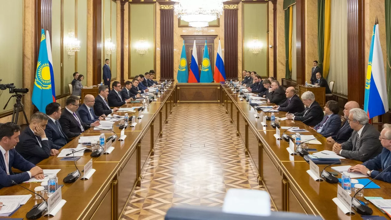 Казахстан и Россия намерены увеличить товарооборот до 30 млрд долларов