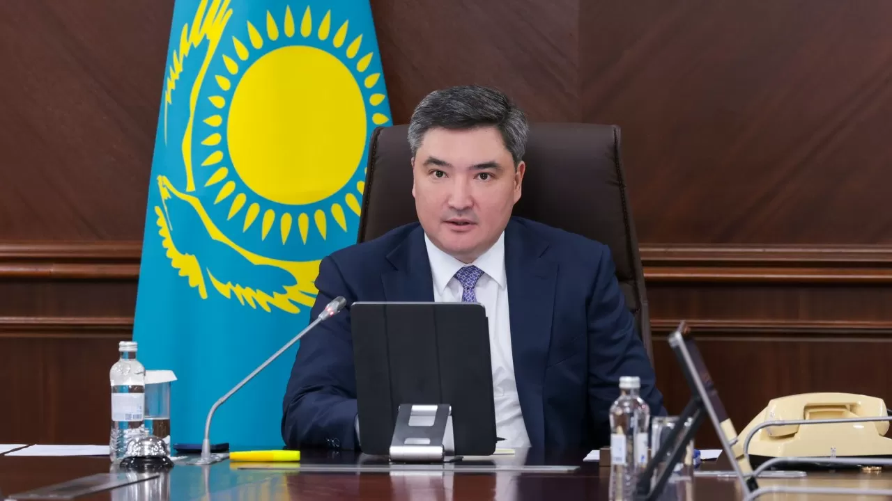 Олжас Бектенов су тапшылығы қаупі жоғары өңірлерді басым тәртіппен қаржыландыруды ұсынды 
