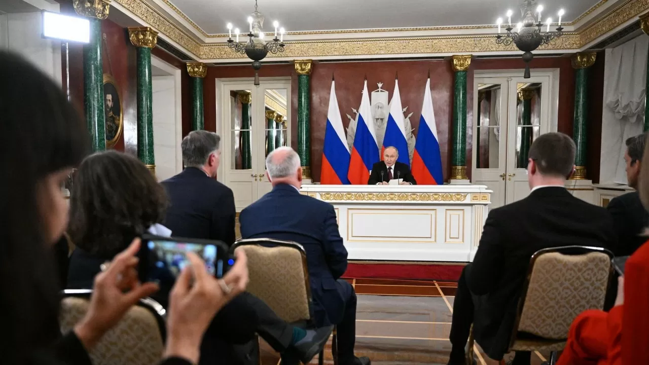 Путин Украинаға келіссөздерді қайта бастауды ұсынды