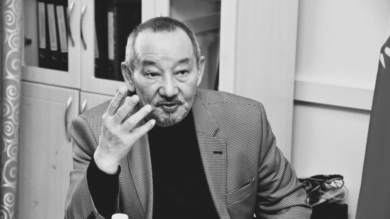 Ақын Темірхан Медетбек дүниеден озды
