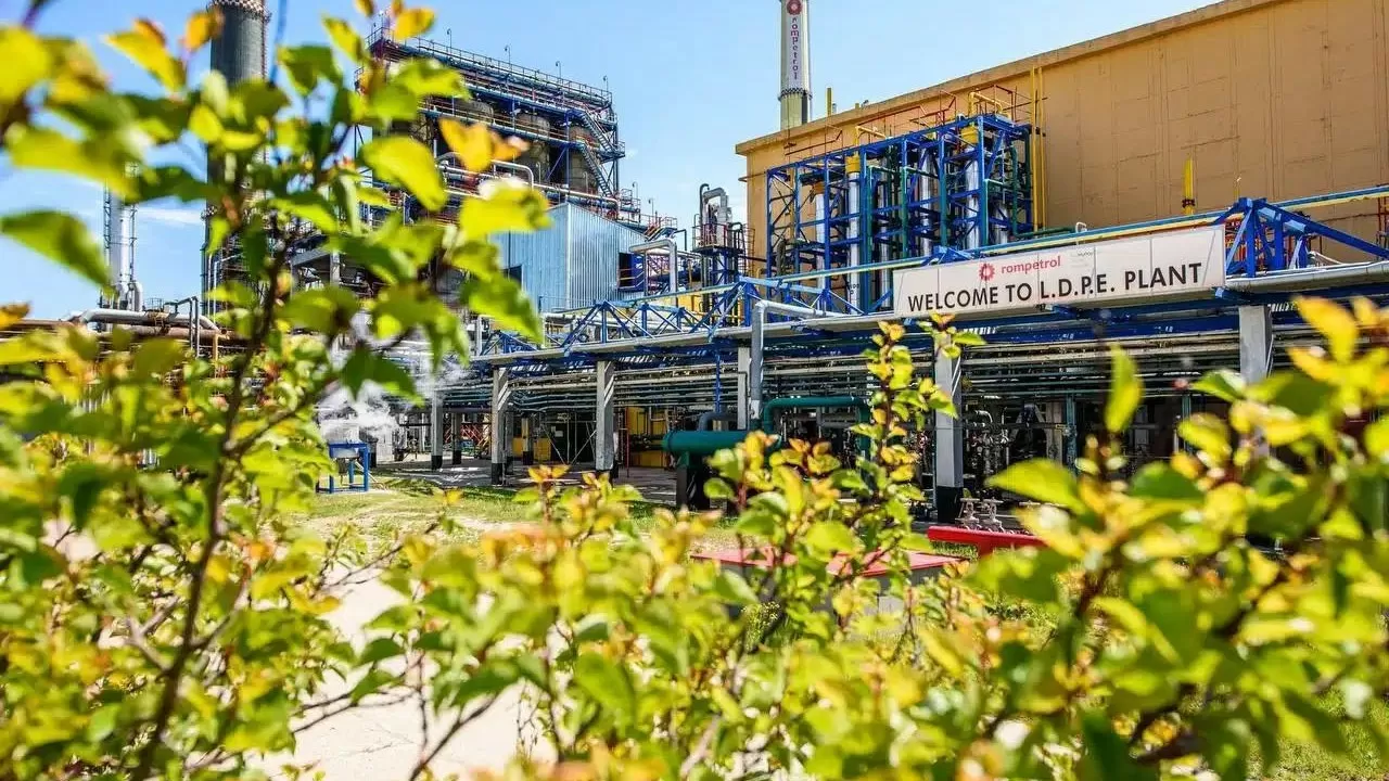 "ҚазМұнайГаз" Румыниядағы зауытының жұмысын жаңғыртпақ