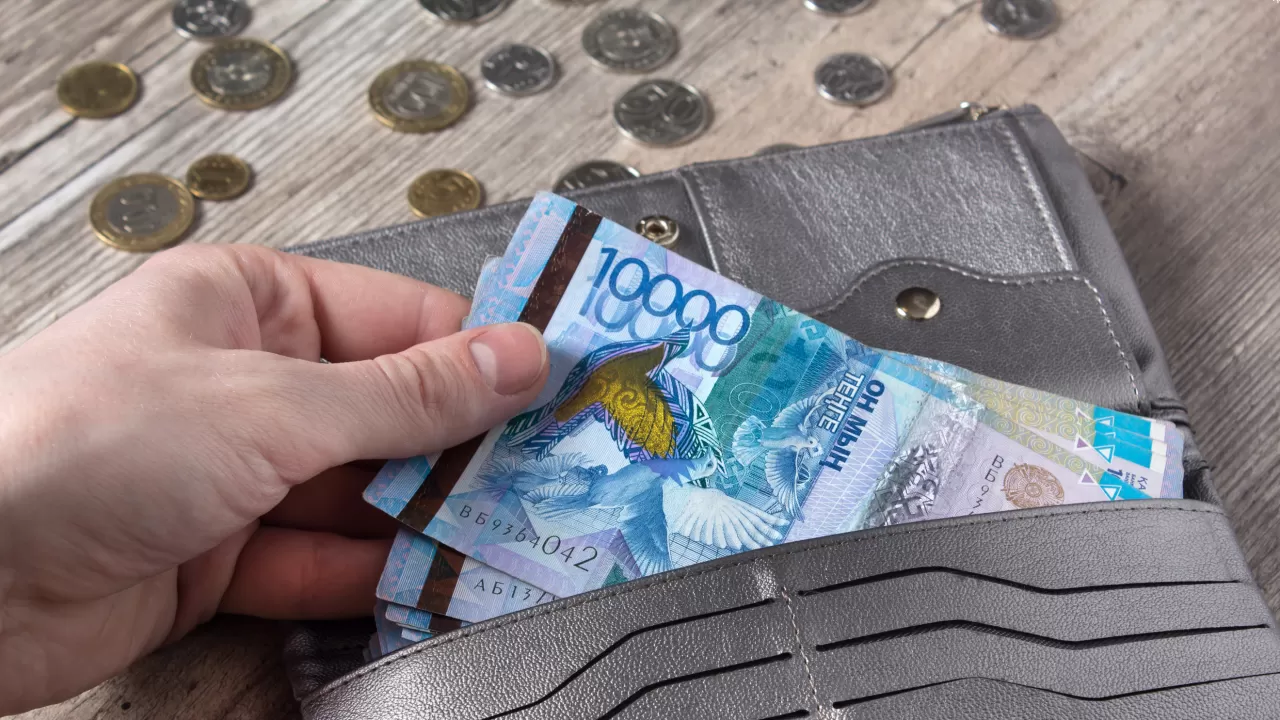 Жұмысқа шыққан аналар жәрдемақыдан айырылуы мүмкін