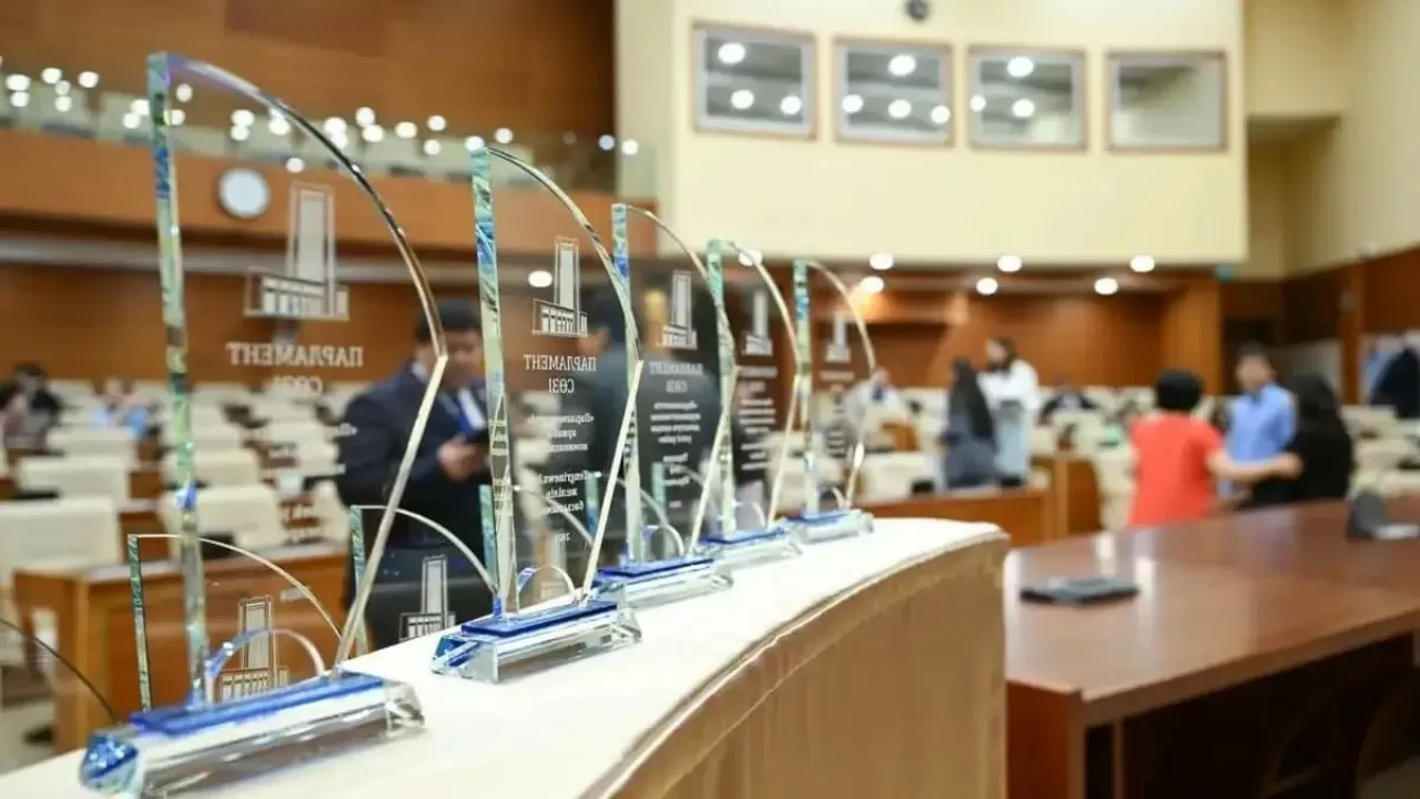 "Парламент сөзі" сыйлығына өтінімдер қабылдау басталды