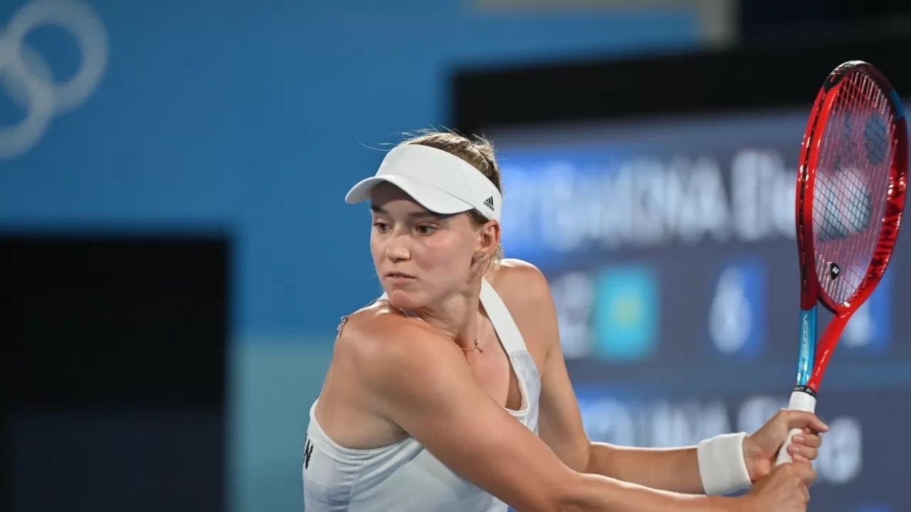 Рыбакина вышла в полуфинал ивента WTA 500 во Франции
