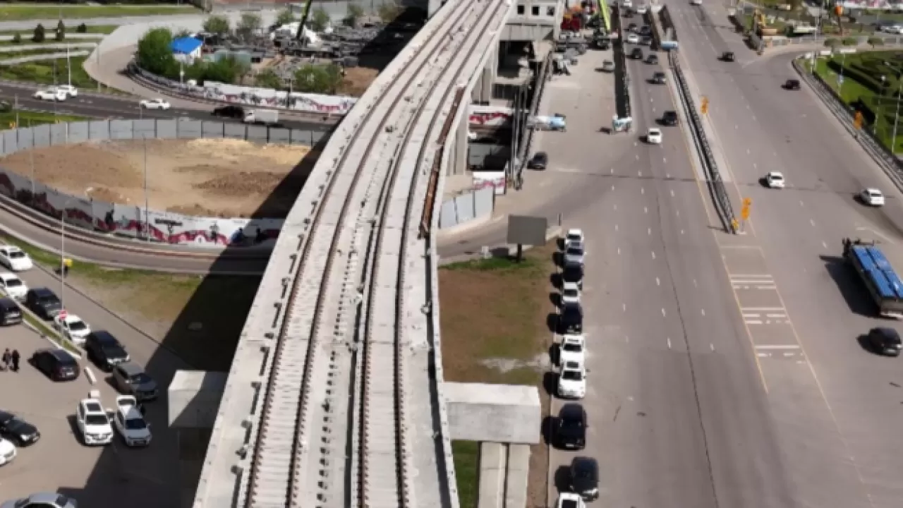 На какой стадии находится строительство LRT в Астане 