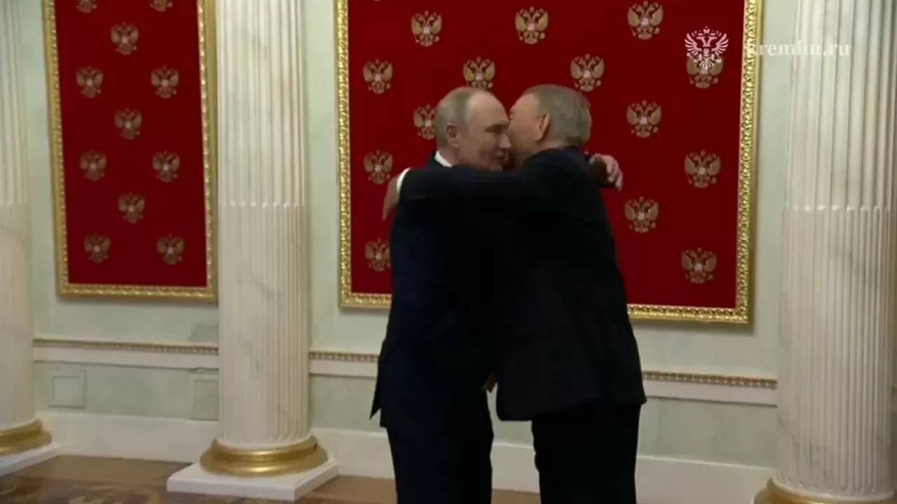 Зачем Назарбаев поехал в Москву: эксперт назвал возможную версию