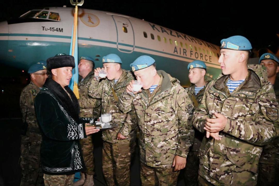 Мәскеудегі әскери парадқа қатысқан сарбаздар елге оралды