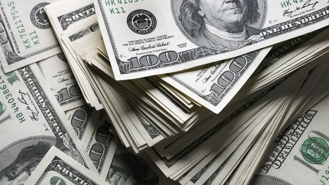 Нацбанк планирует увеличить объем продажи валюты из Нацфонда