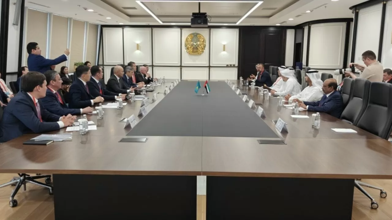 Kazakhstan and the UAE Strengthen Economic Dialogue: Business Roundtable Held in Astana
