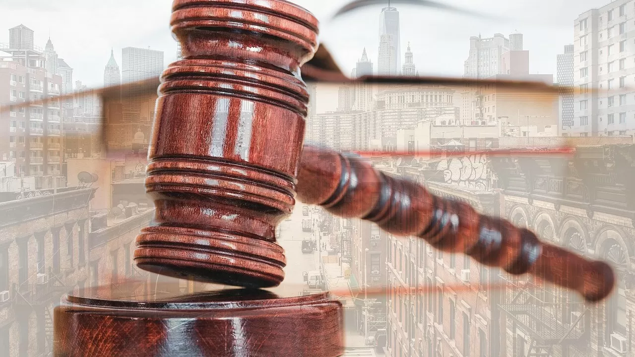 Сразу 15 человек осудили за взятки в Костанайской области 